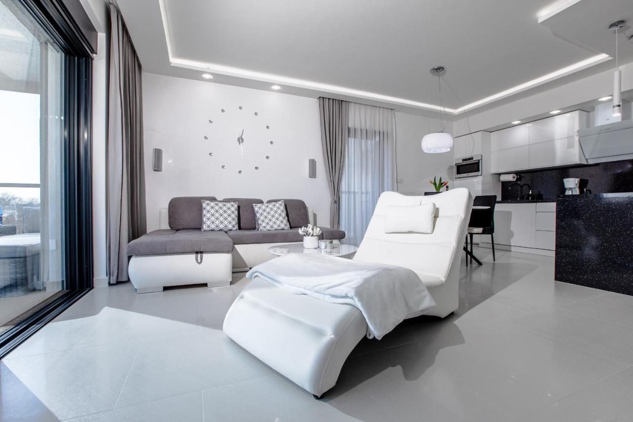 Apartament Luksusowy 23 Gardenia Dziwnow Z Widokiem Na Morze Epapartamenty Exterior photo